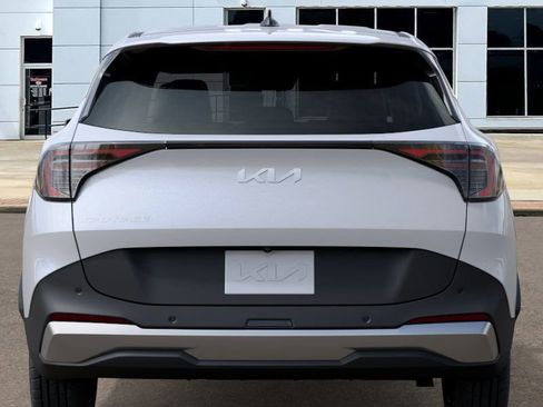 New 2026 Kia Sportage LX image 13