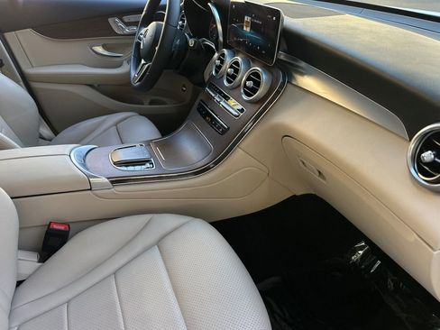 Used 2022 Mercedes-Benz GLC 300 image 14