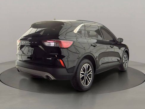 Used 2020 Ford Escape SEL FWD image 3