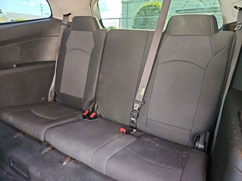 Used 2017 Chevrolet Traverse LT w/ Style and Technology Package FWD image 14