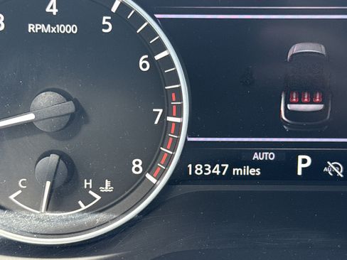 Used 2025 Nissan Pathfinder SL AWD/4WD image 22