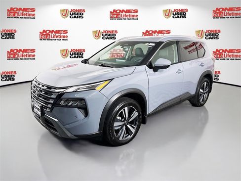 Certified 2025 Nissan Rogue SL image 14