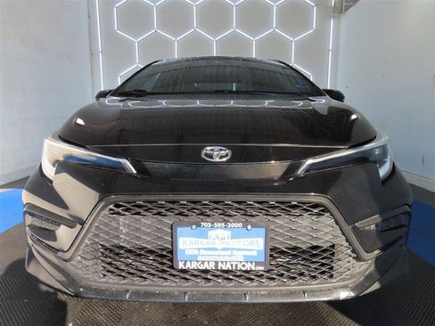 Used 2024 Toyota Corolla SE FWD image 3