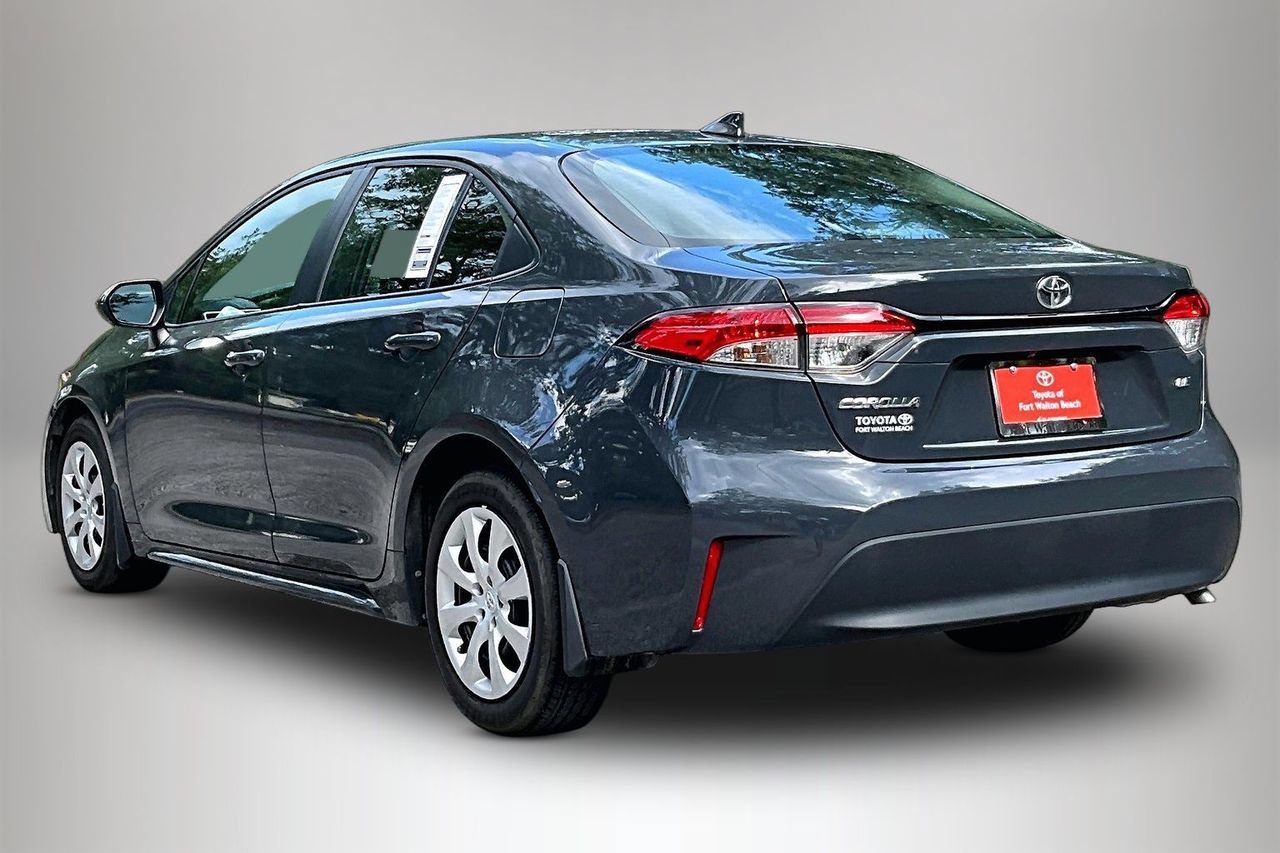 Used 2025 Toyota Corolla LE FWD image 4
