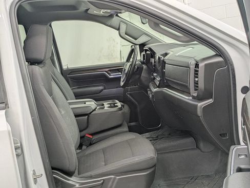 Used 2024 Chevrolet Silverado 1500 LT AWD/4WD image 17