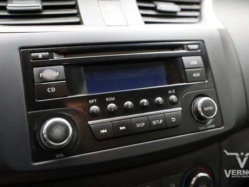 Used 2016 Nissan Sentra S image 21