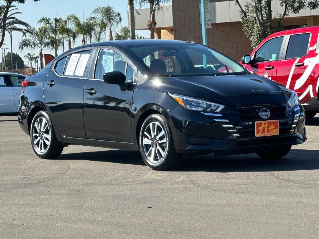 Used 2025 Nissan Versa SV FWD image 7