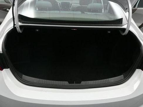 Used 2019 Chevrolet Malibu LS FWD image 14