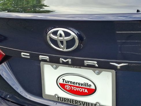 Used 2021 Toyota Camry LE FWD image 29