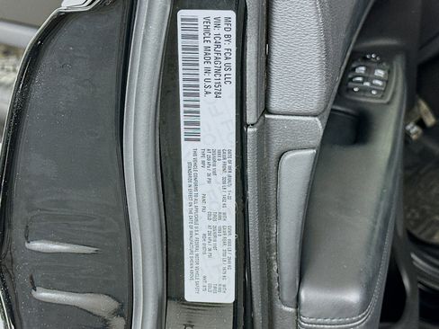 Used 2022 Jeep Grand Cherokee Laredo E w/ Security & Convenience Group image 12