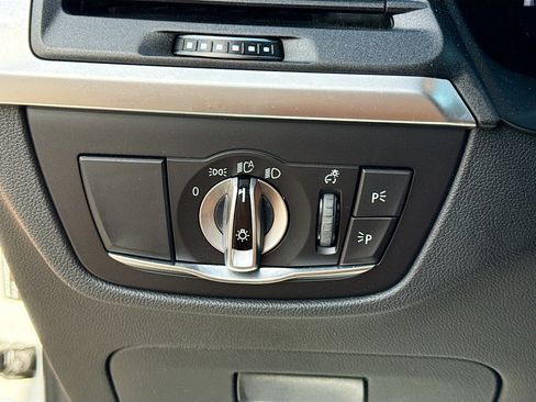 Used 2022 BMW X3 M40i w/ Premium Package image 36