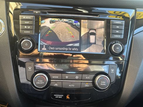 Used 2019 Nissan Rogue Sport SL w/ Premium Package image 21