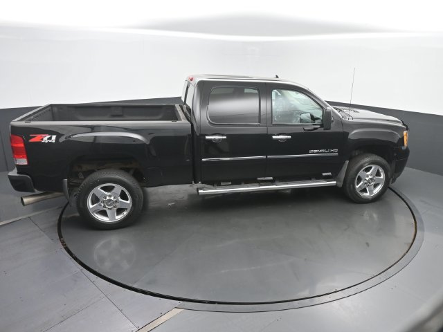Used 2014 GMC Sierra 2500 Denali w/ Snow Plow Prep Package AWD/4WD image 40