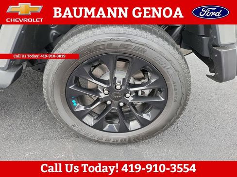 Used 2022 Jeep Wrangler Unlimited Sahara w/ Cold Weather Group image 25