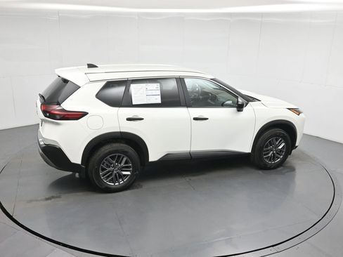Used 2023 Nissan Rogue S image 40