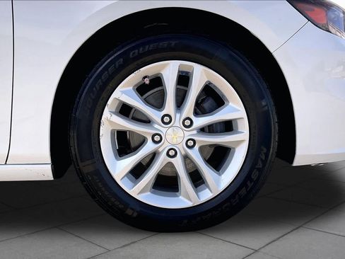 Used 2018 Chevrolet Malibu LT FWD image 11