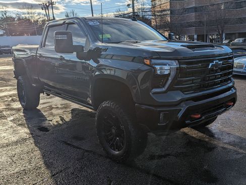 Used 2025 Chevrolet Silverado 2500 LTZ w/ Trail Boss Package image 5