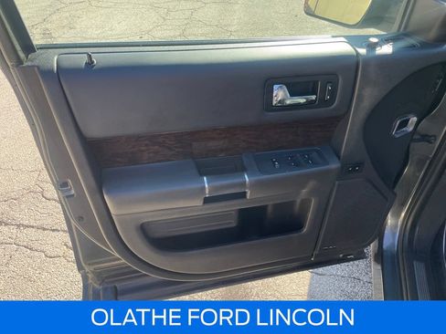 Used 2017 Ford Flex Limited FWD image 18