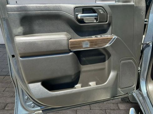 Used 2021 Chevrolet Silverado 1500 LT image 11