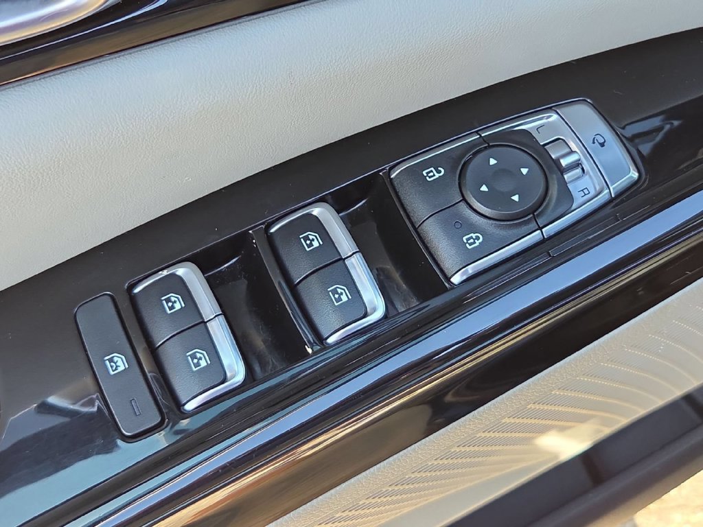 Used 2024 Kia Carnival SX Prestige FWD image 13