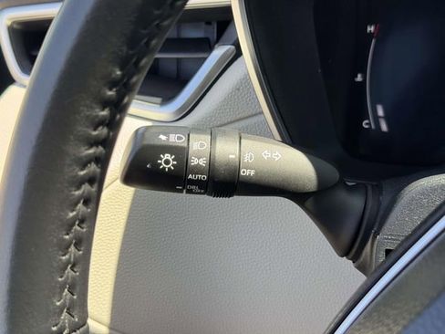 Used 2024 Toyota Corolla Cross XLE w/ Convenience Package image 25