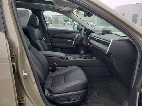 Used 2025 MAZDA CX-50 AWD 2.5 Turbo w/ Premium Pkg image 19