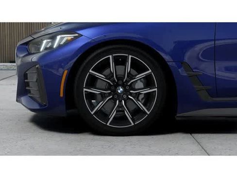 New 2025 BMW i4 xDrive40i image 7