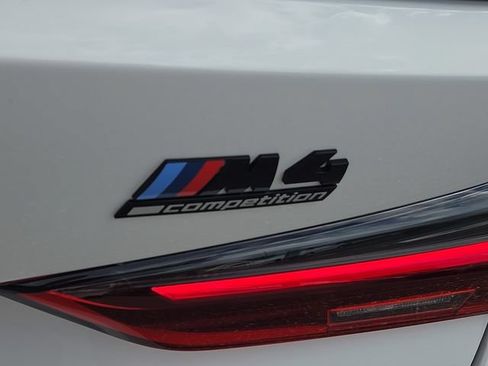 Used 2022 BMW M4 Competition w/ M Carbon Exterior Package RWD image 31