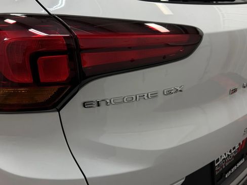 Used 2025 Buick Encore GX Preferred FWD image 14