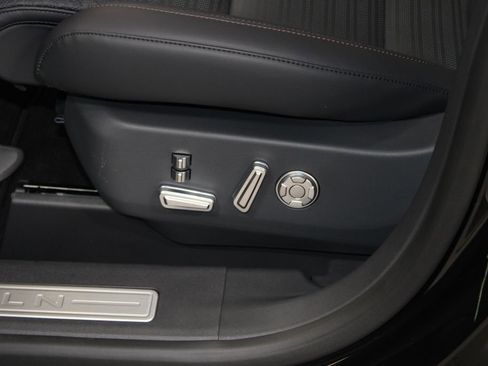 New 2026 Lincoln Nautilus Reserve image 21