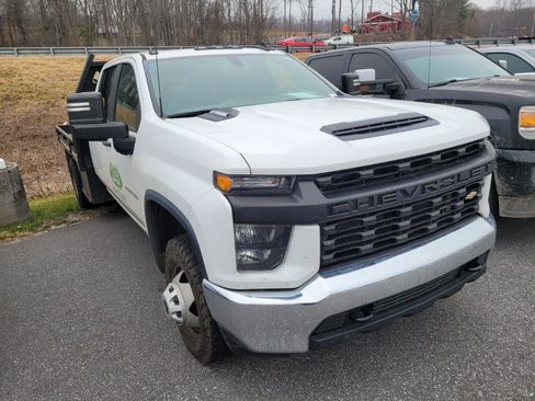 Used 2020 Chevrolet Silverado 3500 W/T w/ WT Convenience Package image 3