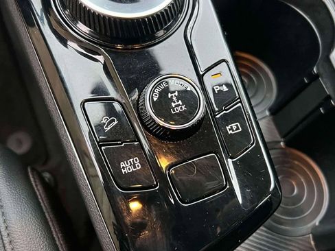 Used 2025 Kia Sportage EX image 30