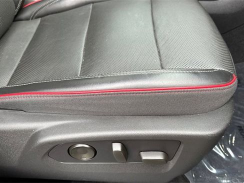 Used 2022 Buick Envision Essence w/ Sport Touring Package image 23