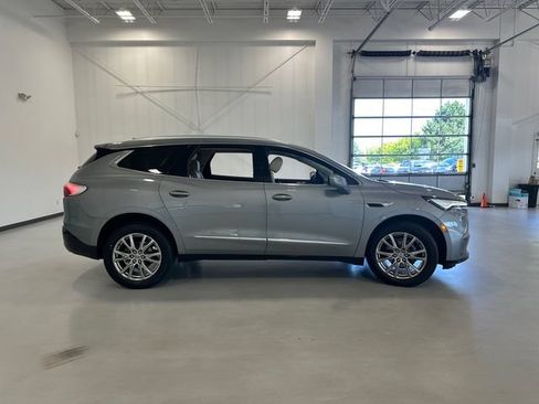 Used 2024 Buick Enclave Essence w/ Experience Buick Package AWD/4WD image 4