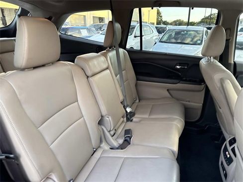 Used 2016 Honda Pilot Touring image 9