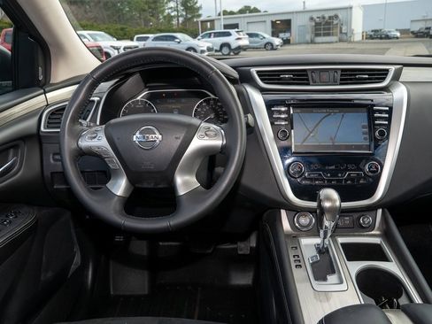 Used 2018 Nissan Murano SV image 6