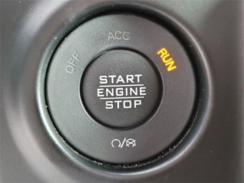 Used 2022 Jeep Wrangler Unlimited Sport image 24