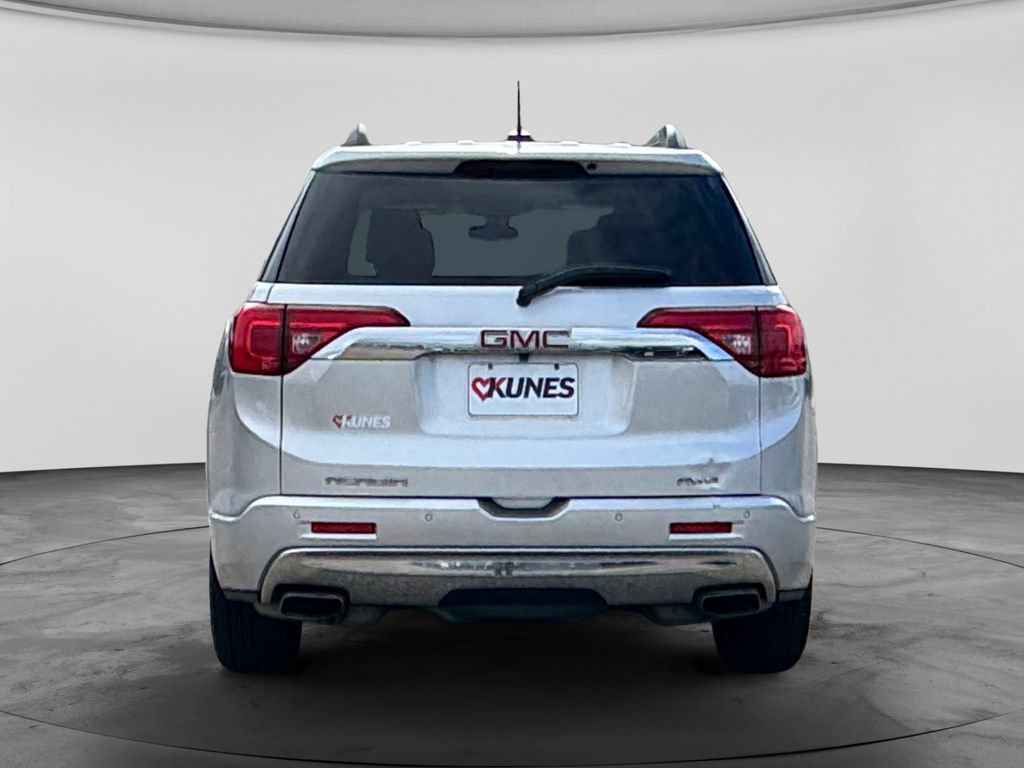 Used 2019 GMC Acadia Denali w/ Technology Package AWD/4WD image 9