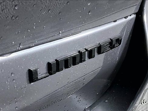 New 2025 Jeep Grand Cherokee L Limited image 10