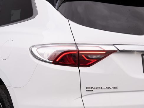 Used 2023 Buick Enclave Premium image 28