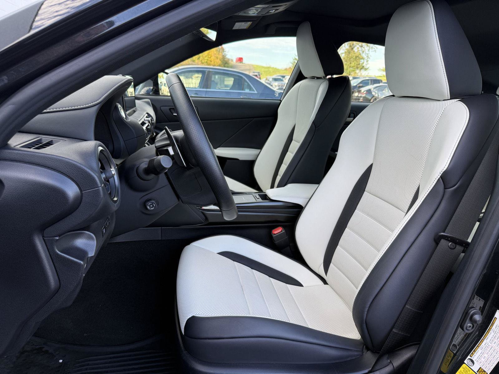 Used 2025 Lexus IS 350 F Sport w/ Navigation Package AWD/4WD image 12