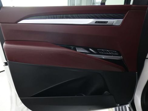 Used 2025 Cadillac Escalade Sport w/ Touring Package AWD/4WD image 18