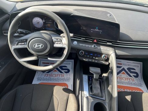 Used 2024 Hyundai Elantra SEL FWD image 10