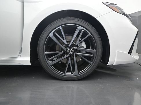 Used 2025 Toyota Camry XSE FWD image 17
