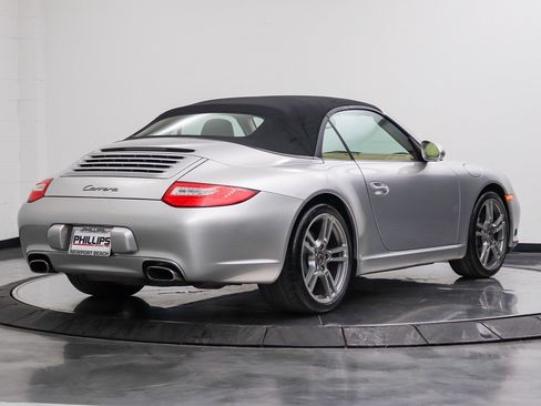 Used 2009 Porsche 911 Carrera RWD image 15