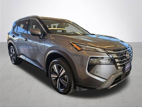 Certified 2025 Nissan Rogue SL AWD/4WD image 6