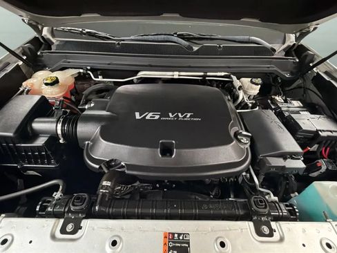 Used 2020 Chevrolet Colorado LT w/ LT Convenience Package AWD/4WD image 22