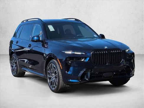New 2026 BMW X7 xDrive40i w/ M Sport Package AWD/4WD image 7