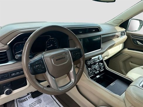 Used 2021 GMC Yukon Denali image 10