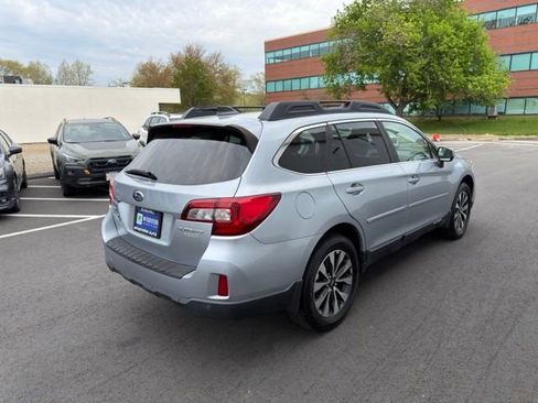 Used 2017 Subaru Outback 2.5i Limited AWD/4WD image 5